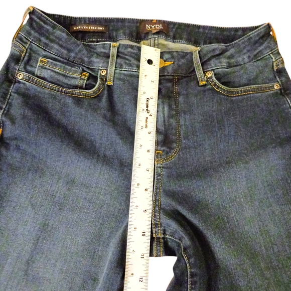 NYDJ Marilyn 10" Rise Straight Leg Jeans Size 8 EUC $118 Retail - Picture 5 of 9